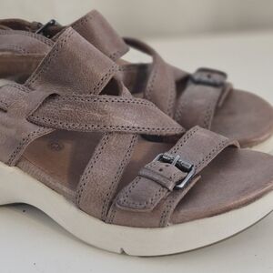 Bussola Tan Leather Sandals